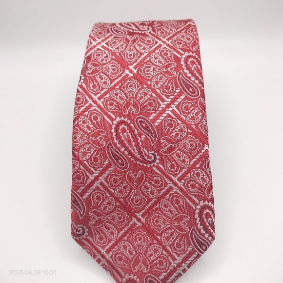 Versa Collesioni Tie Necktie Silk Handmade Red Silver Gray Paisley Formal Luxury - Picture 10 of 11